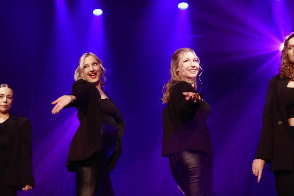 Concours Miss ado à Rang